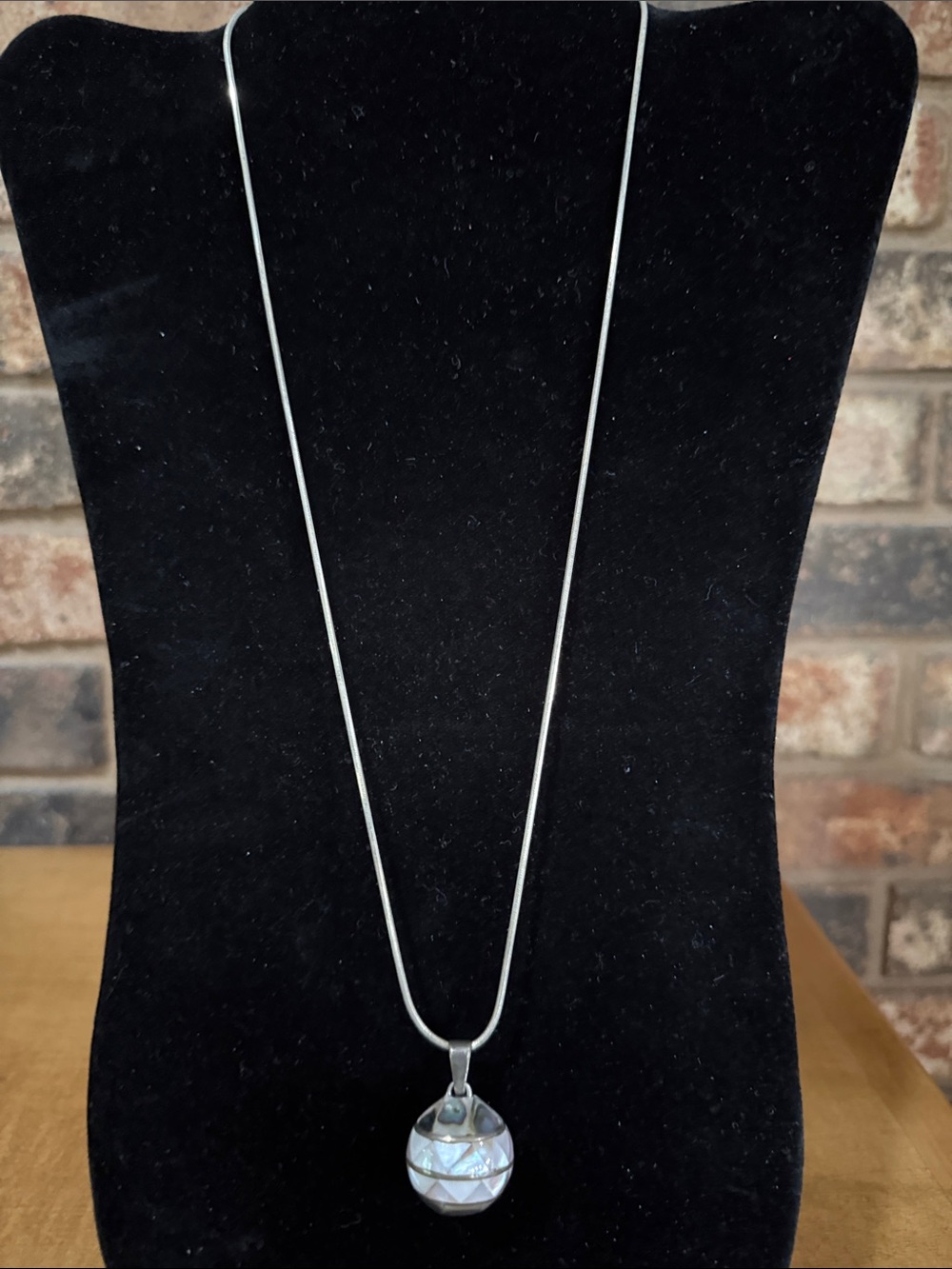 Paolo Romeo 925 sterling silver necklace and mother of pearl chime ball pendant